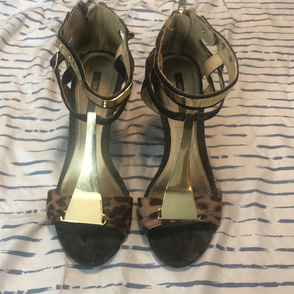 Used leopard heels